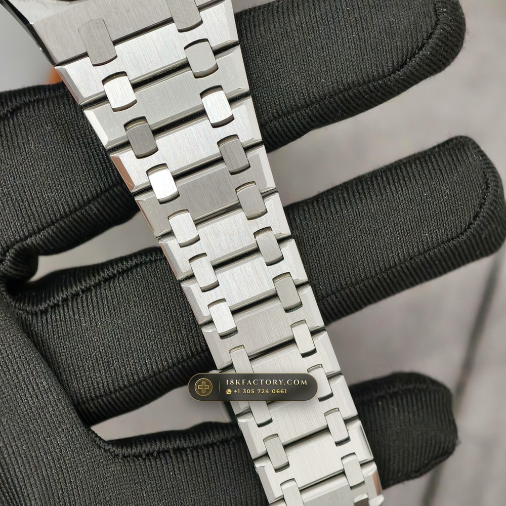 Audemars Piguet Royal Oak Jumbo Extra-Thin 39mm Custom Tapestry Dial Ref. 15202ST — XRF Certified Edition — Studio Gallery Plate VII in 904L Stainless Steel Custom Architecture (103.4g Verified Mass, Audemars Piguet Cal. 2121 Ultra-Thin)