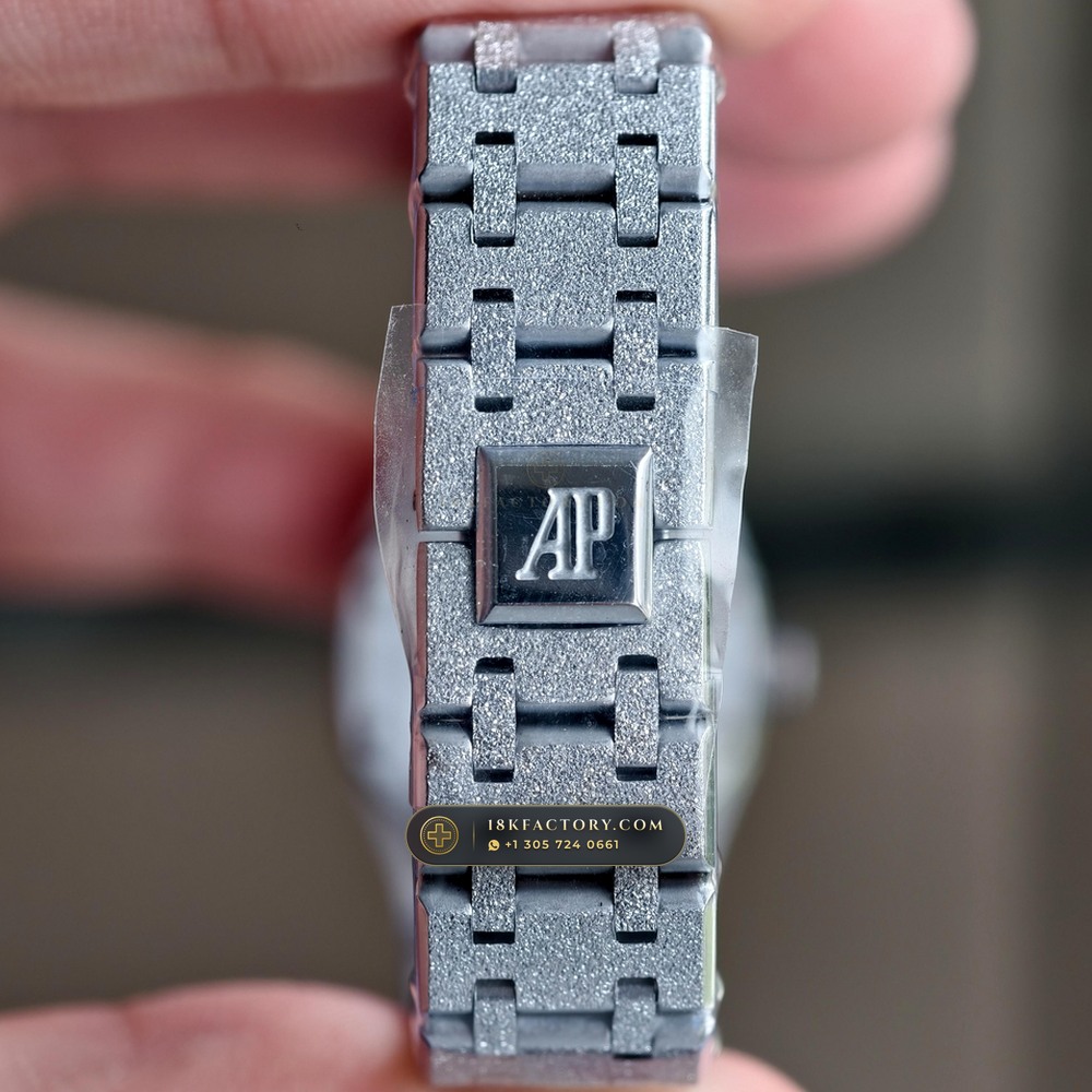 Audemars Piguet Royal Oak Mini Frosted Gold 23mm 18K White Gold Ref. 67630BC.GG.1312BC.01 — XRF Certified Edition — Studio Gallery Plate VII in 18K White Gold Au750 (73.6g Verified Mass, Audemars Piguet Cal. 2730)
