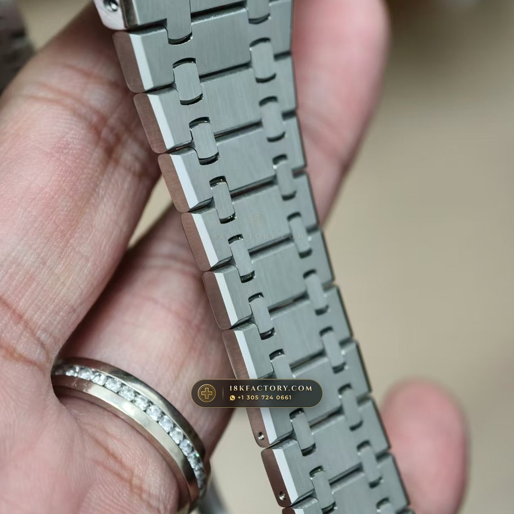 Audemars Piguet Royal Oak Selfwinding Chronograph 41mm Chronometer Regulated Spec Ref. 26240ST — XRF Certified Edition — Studio Gallery Plate VII in 904L Stainless Steel Custom Architecture (180.3g Verified Mass, Audemars Piguet Cal. 4401 Flyback Chronograph)