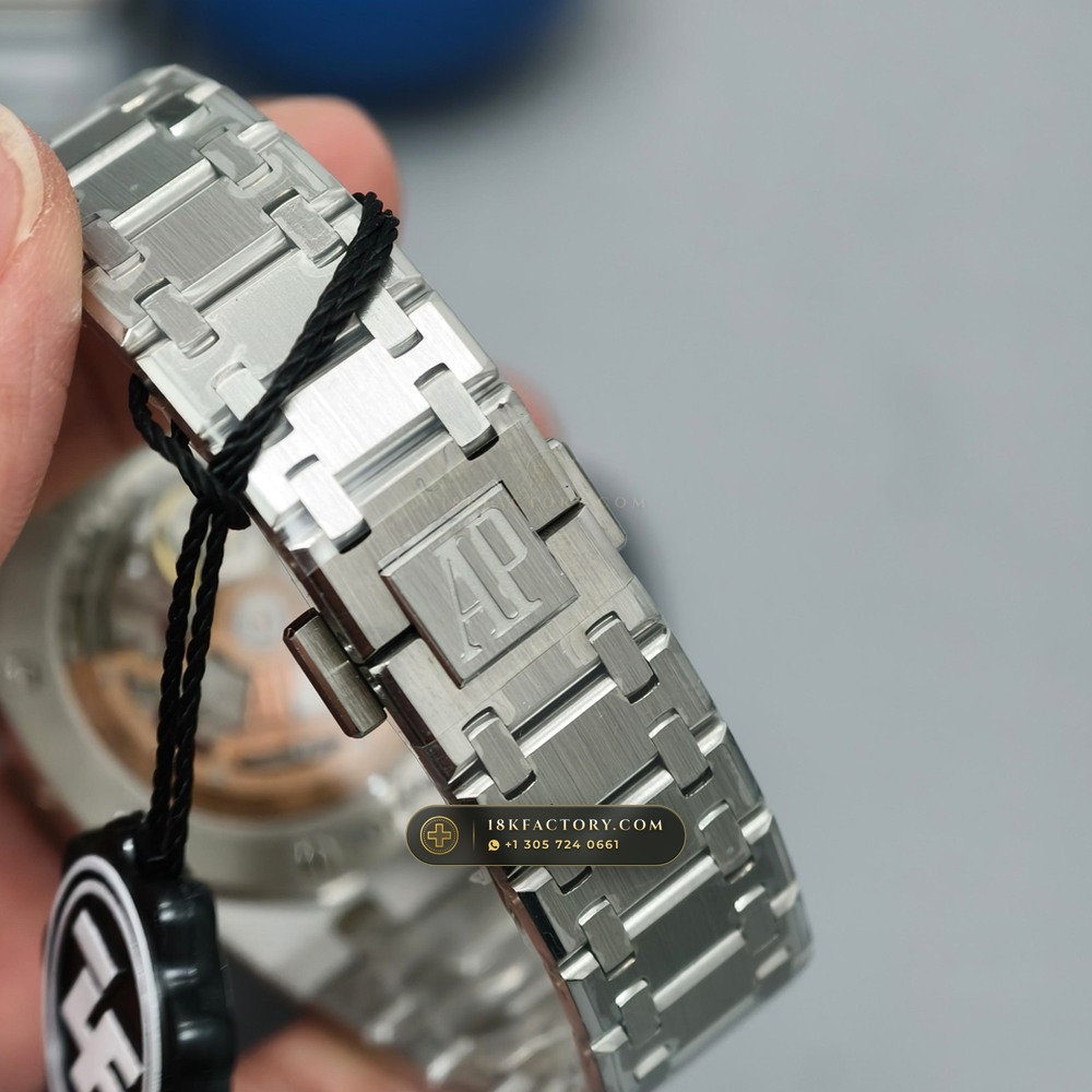 Audemars Piguet Royal Oak Jumbo Extra-Thin 39mm Geneva Atelier Spec Ref. 15202ST — XRF Certified Edition — Studio Gallery Plate VII in 904L Stainless Steel Custom Architecture (103.6g Verified Mass, Audemars Piguet Cal. 2121 Ultra-Thin)