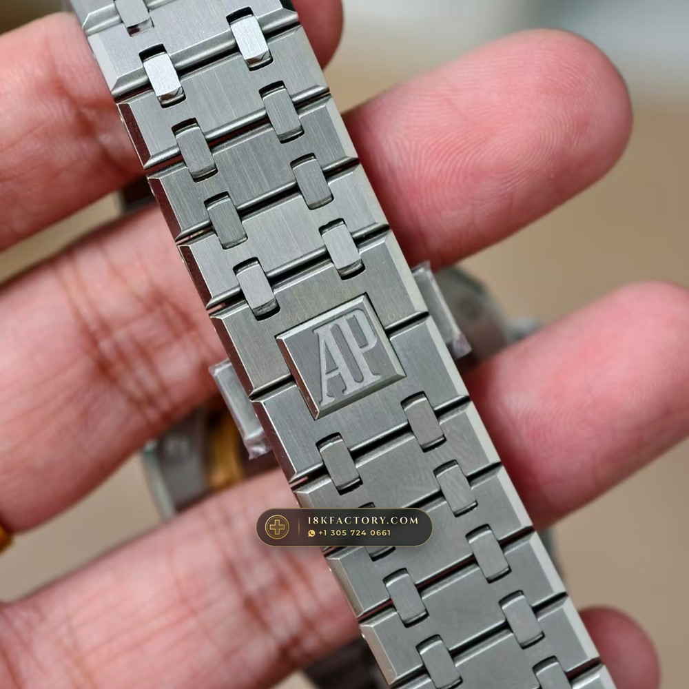 Audemars Piguet Royal Oak Selfwinding 41mm Chronometer Regulated Spec Ref. 15500ST — XRF Certified Edition — Studio Gallery Plate VIII in 904L Stainless Steel Custom Architecture (166.8g Verified Mass, Audemars Piguet Cal. 4302 - 70h Power Reserve)