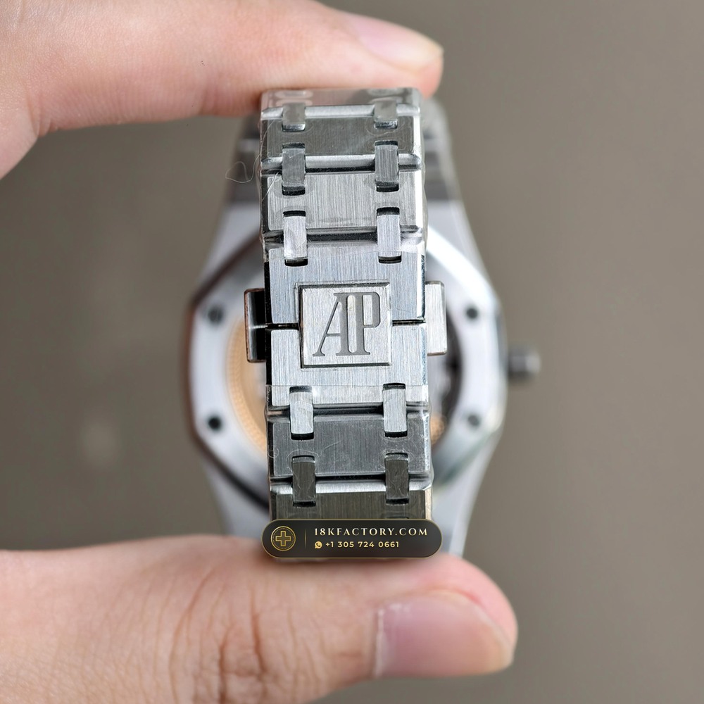 Audemars Piguet Royal Oak Jumbo Extra-Thin 39mm Ref. 15202ST.OO.1240ST.01 — XRF Certified Edition — Studio Gallery Plate X in 904L Stainless Steel Custom Architecture (103.2g Verified Mass, Audemars Piguet Cal. 2121 Ultra-Thin)