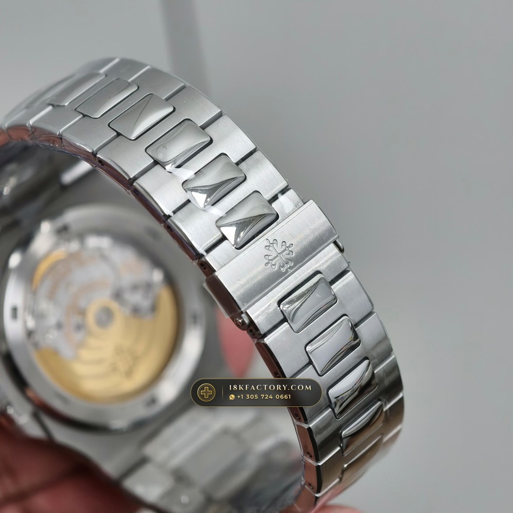 Patek Philippe Nautilus Self-Winding Custom SW Dial Deep Crystal Optics Ref. 5711A — XRF Certified Edition — Studio Gallery Plate VII in 904L Stainless Steel Custom Architecture (115.2g Verified Mass, Patek Philippe Cal. 26-330 S C / Cal. 324 S C - 21K Gold Rotor)