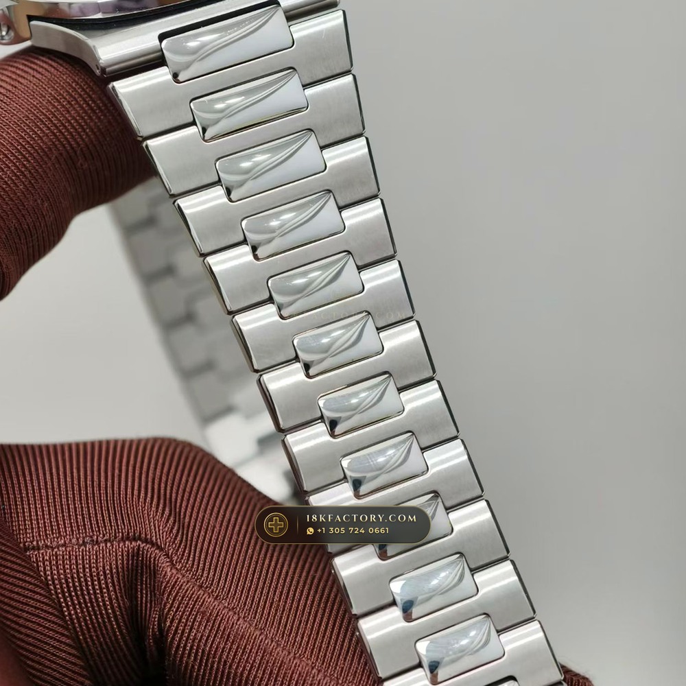 Patek Philippe Nautilus Self-Winding Ref. 5711/1A-014 — XRF Certified Edition — Studio Gallery Plate VII in 904L Stainless Steel Custom Architecture (115.3g Verified Mass, Patek Philippe Cal. 26-330 S C / Cal. 324 S C - 21K Gold Rotor)