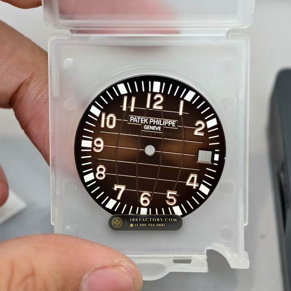 Patek Philippe Aquanaut Extra-Large Self-Winding 18K Rose Gold Monte-Carlo Showroom Spec Ref. 5167R — XRF Certified Edition — Studio Gallery Plate XIII in 18K Rose Gold Au750 (108.1g Verified Mass, Patek Philippe Cal. 324 S C - 21K Gold Rotor)