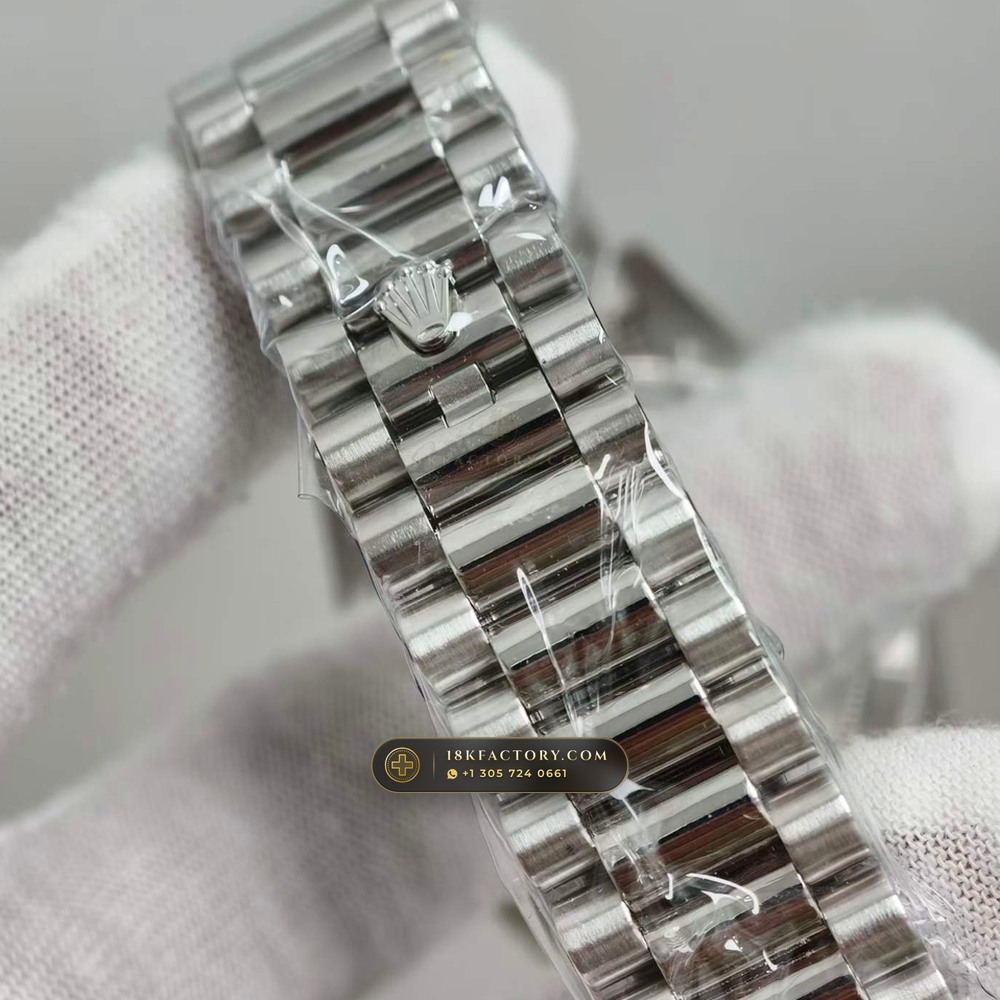 Rolex Day-Date 40 18K White Gold Ref. 228239 — XRF Certified Edition — Studio Gallery Plate VII in 18K White Gold Au750 (210.7g Verified Mass, Rolex Manufacture Cal. 3255 - 70h Power Reserve)