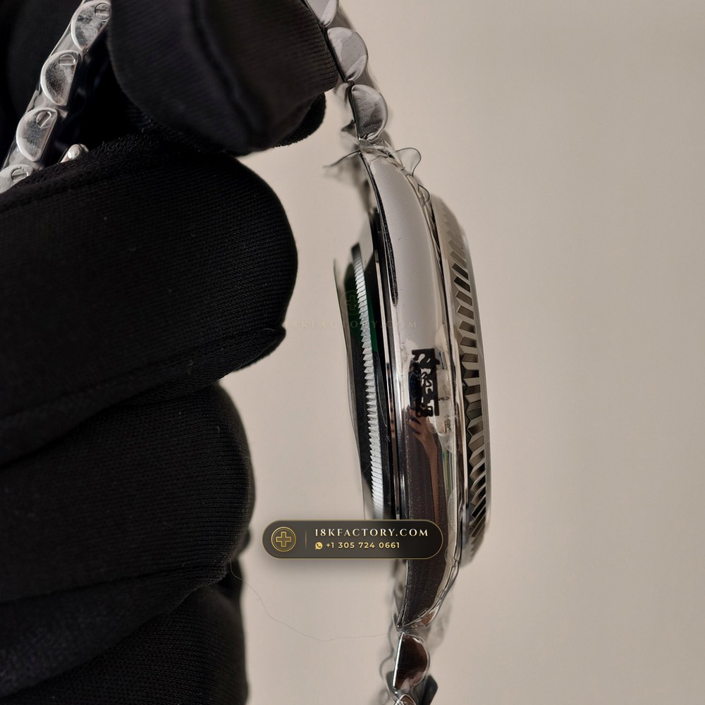 Rolex Day-Date 40 Iridescent Natural Mother-of-Pearl Dial 18K White Gold Ref. 228239 — XRF Certified Edition — Studio Gallery Plate VII in 18K White Gold Au750 (210.5g Verified Mass, Rolex Manufacture Cal. 3255 - 70h Power Reserve)