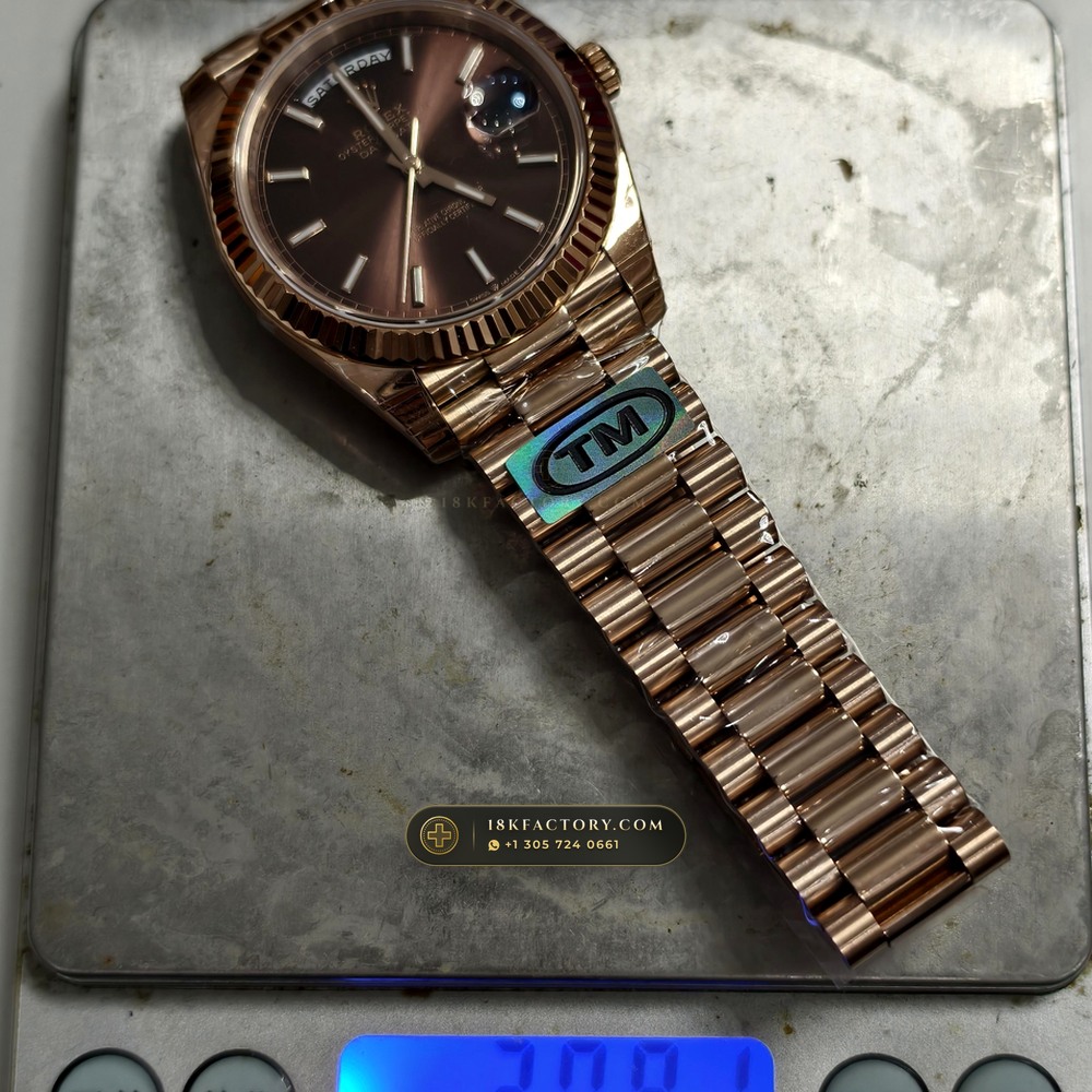Rolex Day-Date 40 Eisenkiesel Natural Stone Dial 18K Everose Gold Ref. 228235 — XRF Certified Edition — Studio Gallery Plate IX in 18K Rose Gold Au750 (210.4g Verified Mass, Rolex Manufacture Cal. 3255 - 70h Power Reserve)