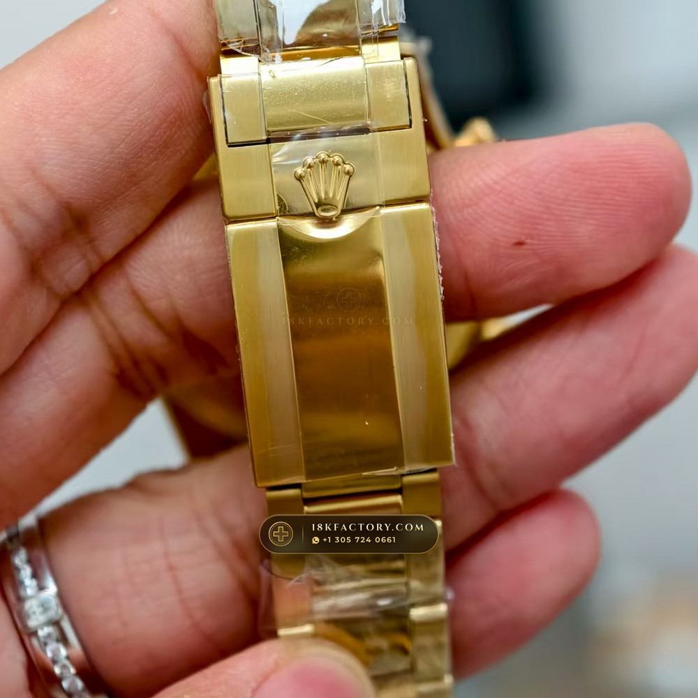 Rolex Cosmograph Daytona John Mayer Emerald Dial 18K Yellow Gold Geneva Atelier Spec Ref. 116508 — XRF Certified Edition — Studio Gallery Plate VIII in 18K Yellow Gold Au750 (216.7g Verified Mass, Rolex Manufacture Cal. 4130 - 72h Power Reserve)