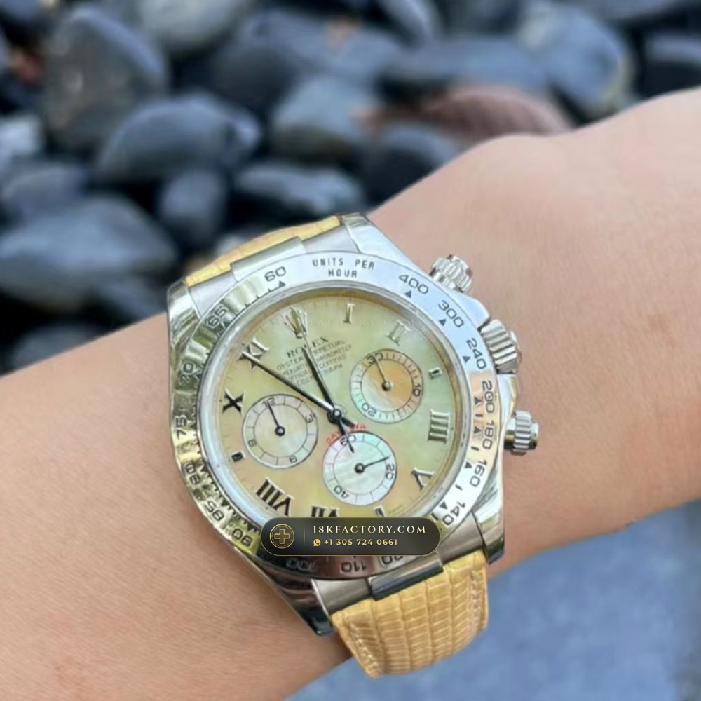Rolex Cosmograph Daytona Beach Yellow Mother-of-Pearl Collector Edition 18K Yellow Gold Ref. 116518 — XRF Certified Edition — Studio Gallery Plate IX in 18K Yellow Gold Au750 (138.9g Verified Mass, Rolex Manufacture Cal. 4130 - 72h Power Reserve)