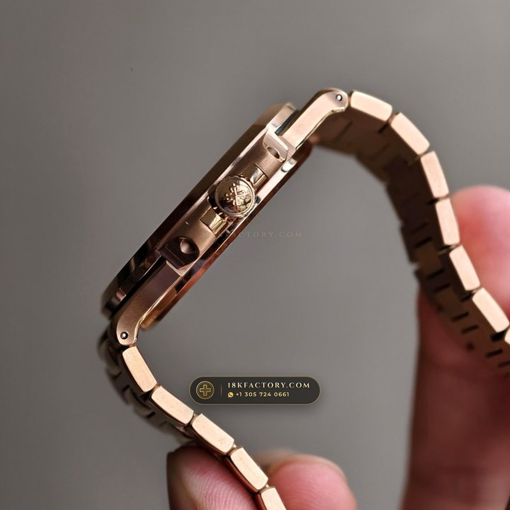 Patek Philippe Nautilus 40mm Graduated Chocolate Brown Dial 18K Rose Gold Ref. 5711/1R-001 (Ref. 5711/1R-001) — Verified Mass 186.5g — Optical Macro Plate 4 (Flyback Kinematics in Audemars Piguet Calibre 4401)